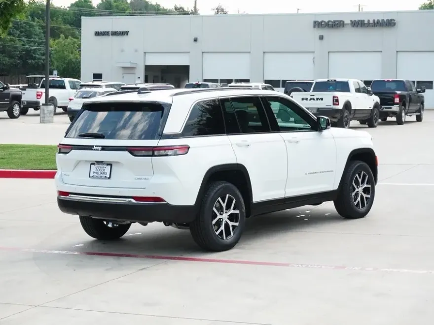 2025 Jeep Grand Cherokee Limited photo 1