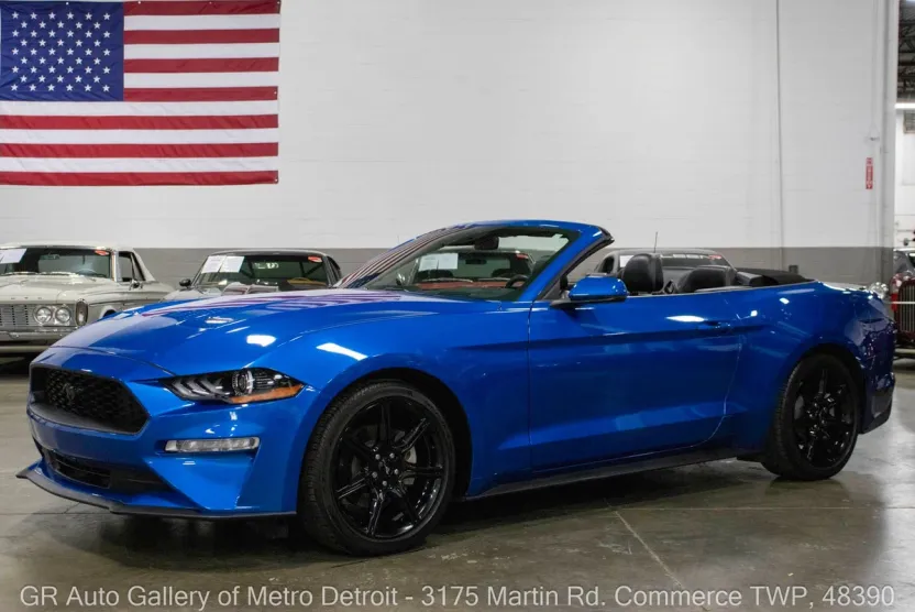 2020 Ford Mustang EcoBoost Premium photo 1