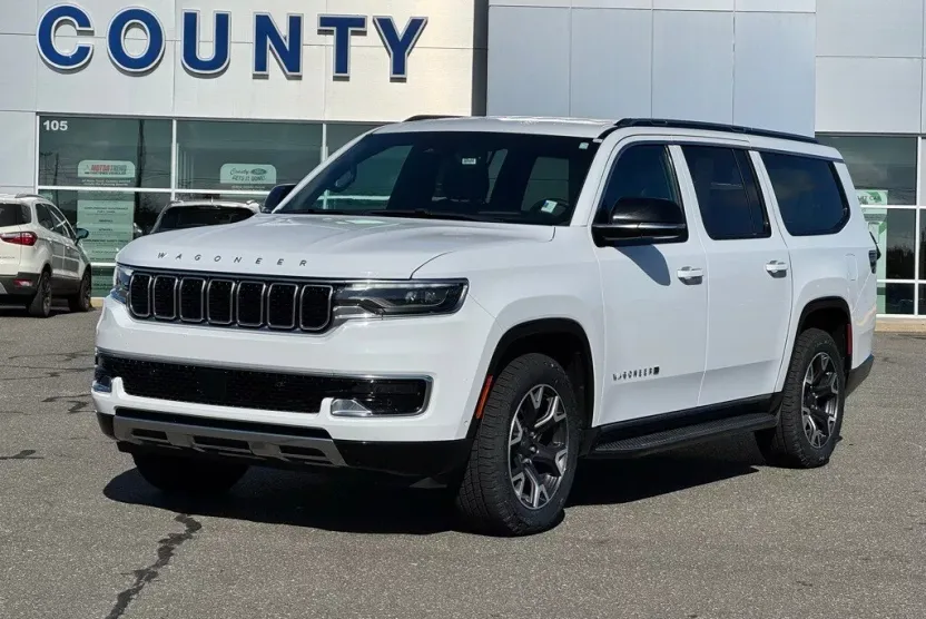 2024 Jeep Wagoneer L Series III photo 1