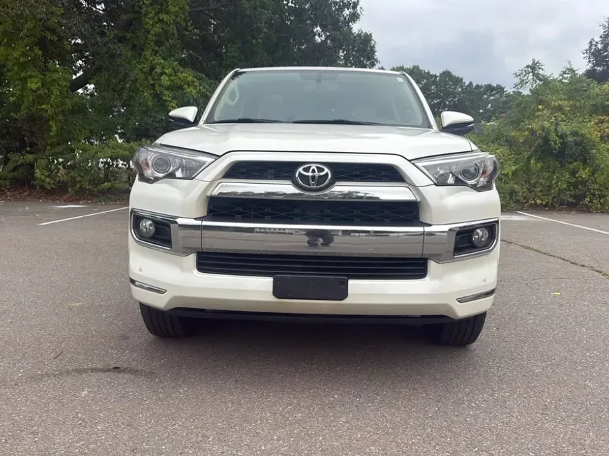 2016 Toyota 4Runner Limited Sport photo 1