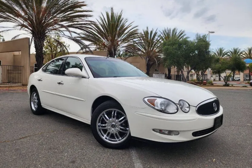 2005 Buick LaCrosse CXS photo 1