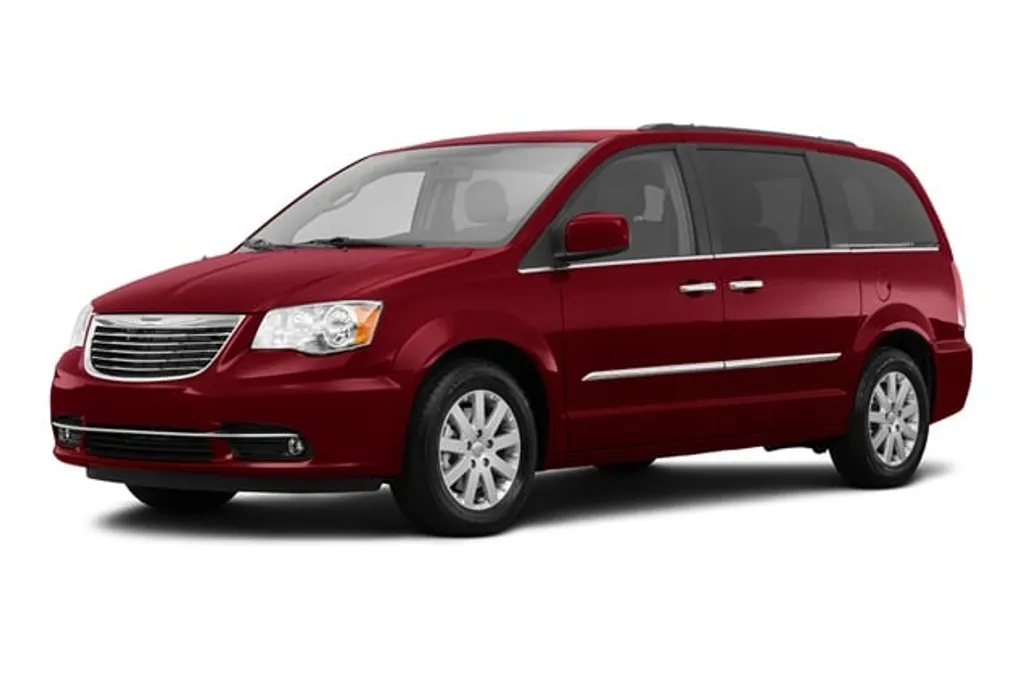2016 Chrysler Town & Country Touring photo 1