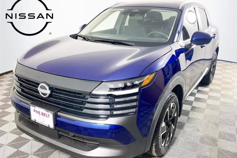 2025 Nissan Kicks SV photo 1