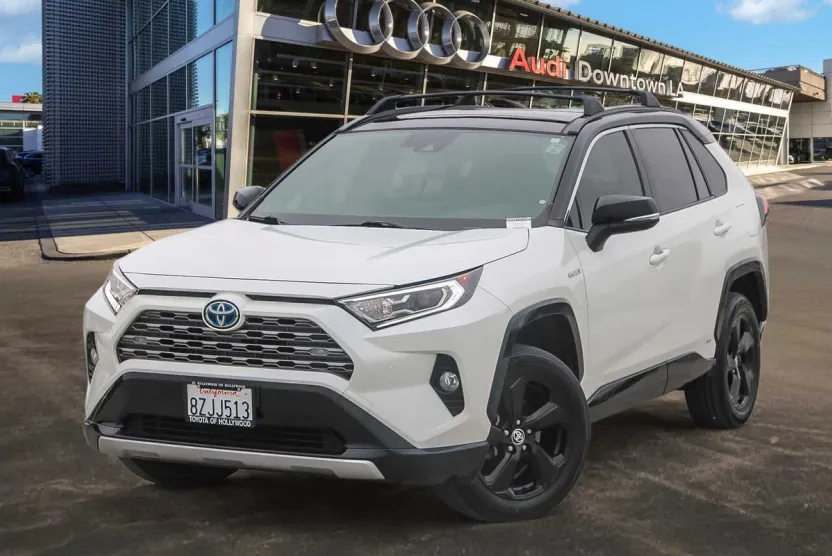 2021 Toyota RAV4 Hybrid XSE photo 1