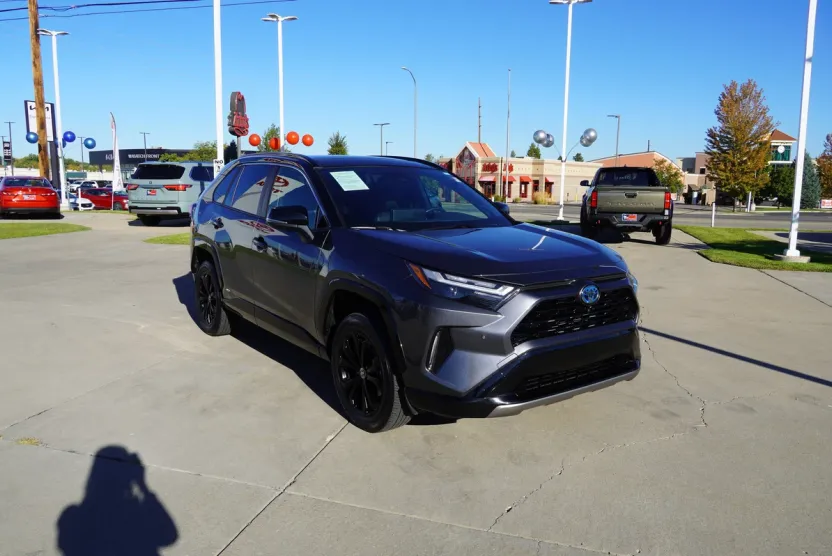 2023 Toyota RAV4 Hybrid XSE photo 1