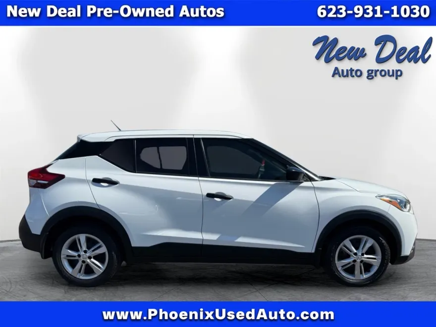 2020 Nissan Kicks S photo 1