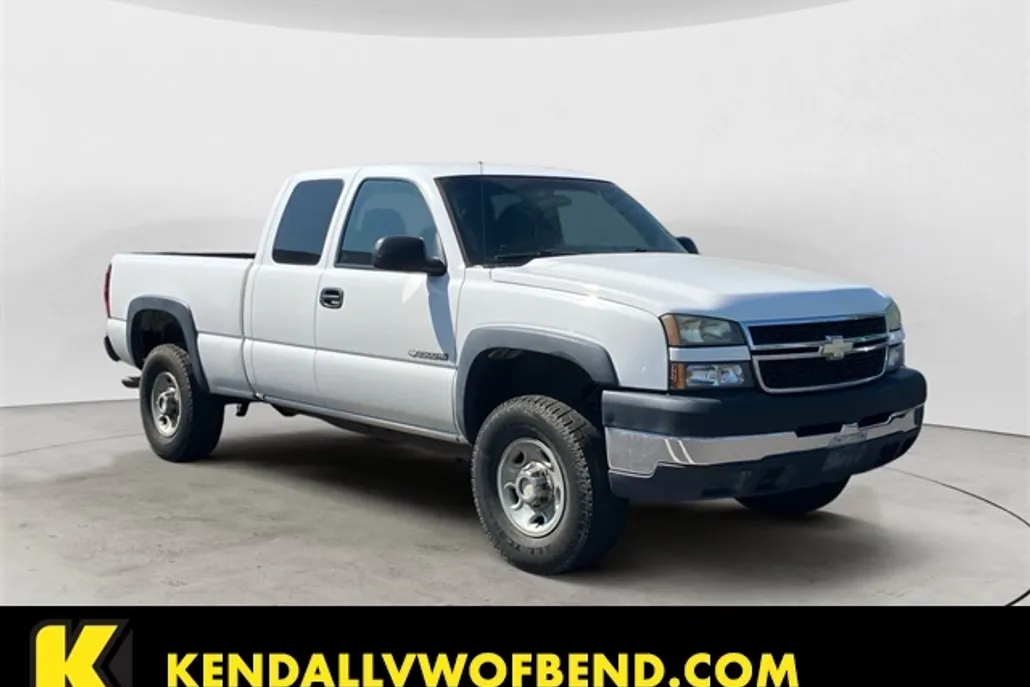2006 Chevrolet Silverado 2500HD Work Truck photo 1
