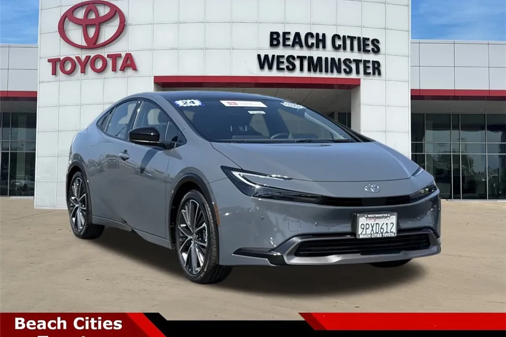 2024 Toyota Prius XLE photo 1