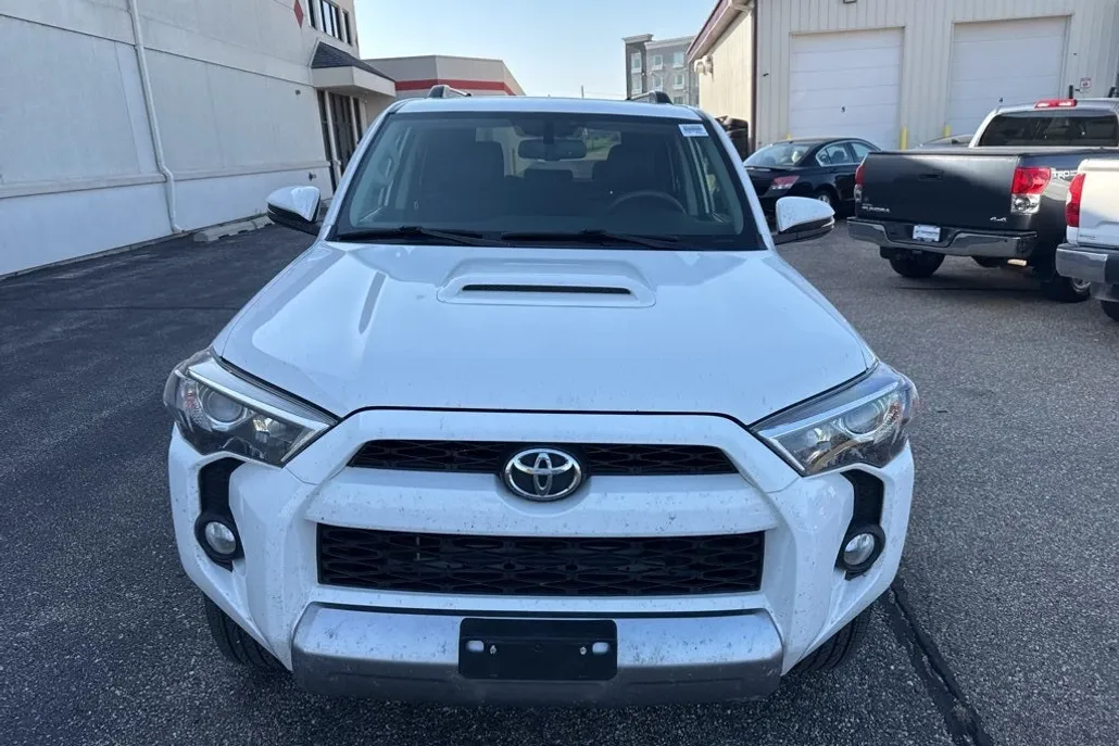 2017 Toyota 4Runner TRD Off-Road Premium 4WD photo 1