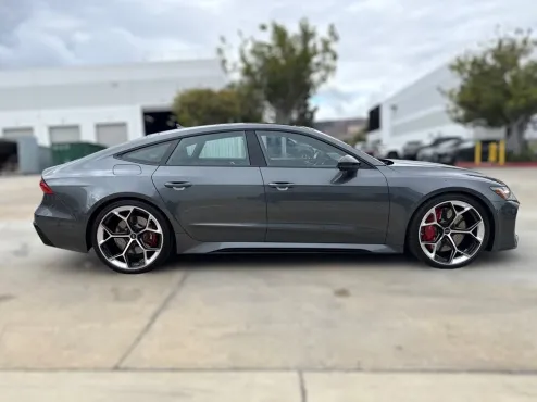 2025 Audi RS 7 Performance Base photo 4