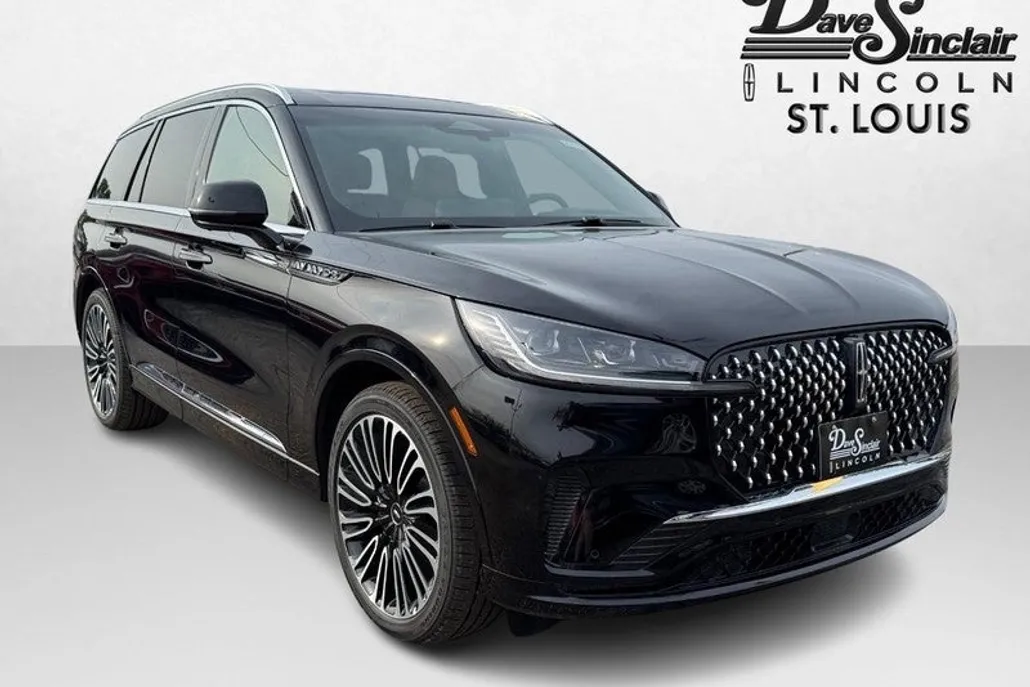 2025 Lincoln Aviator Black Label photo 1