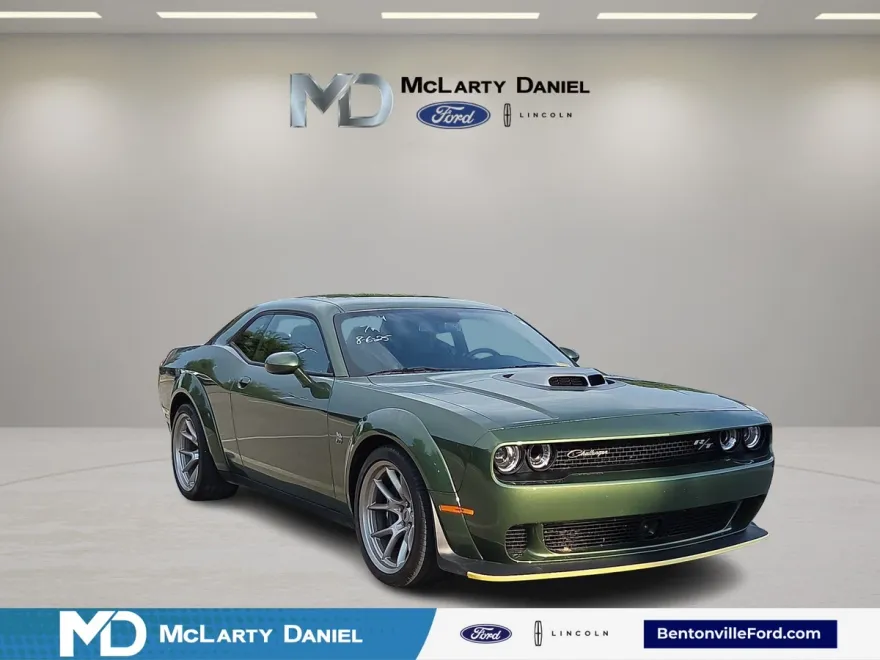 2023 Dodge Challenger R/T Scat Pack Widebody photo 1