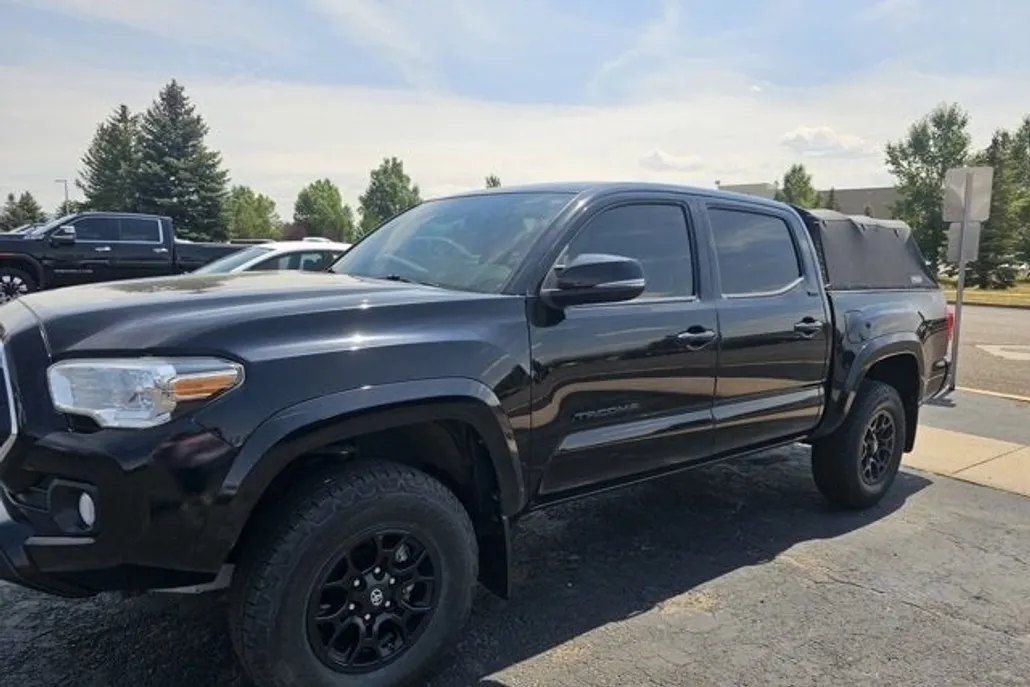 2021 Toyota Tacoma 4x4 SR photo 1