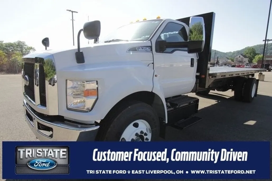 2024 Ford F-750 photo 1