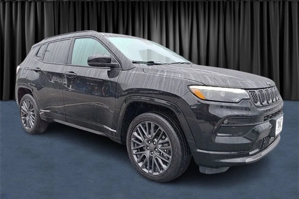 2024 Jeep Compass Limited photo 1