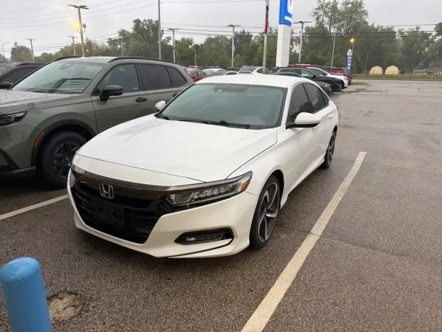 2020 Honda Accord Sport photo 1