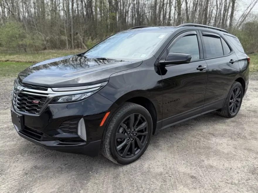 2023 Chevrolet Equinox RS photo 1