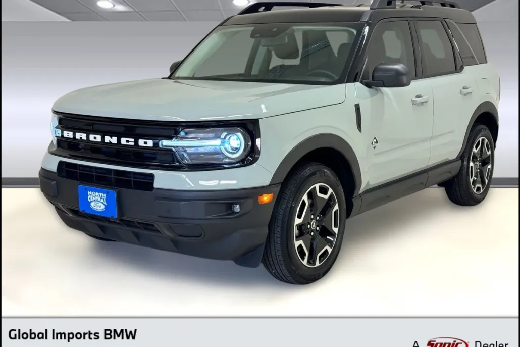 2024 Ford Bronco Sport Outer Banks photo 1