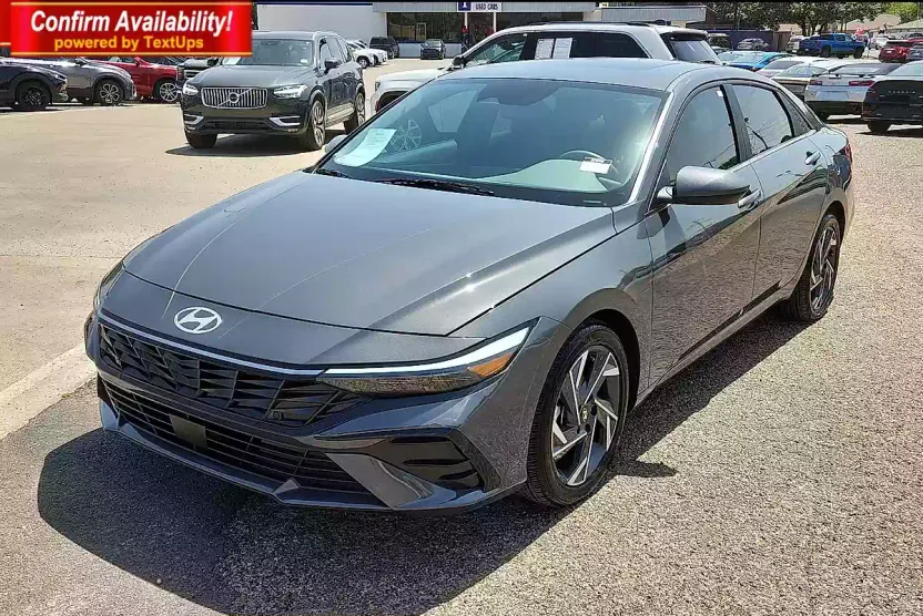 2025 Hyundai Elantra SEL Convenience photo 1