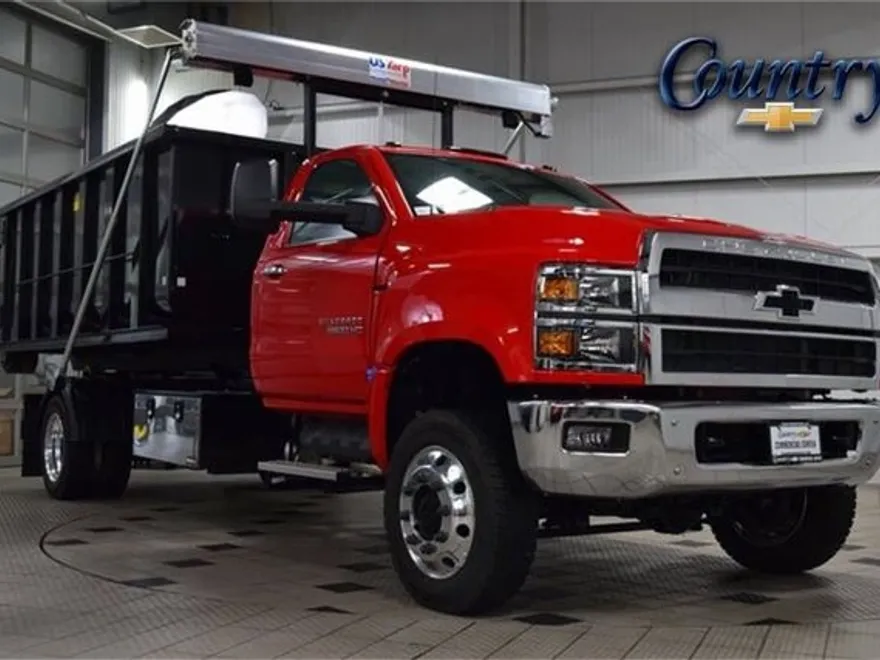2025 Chevrolet Silverado 6500HD Work Truck photo 1
