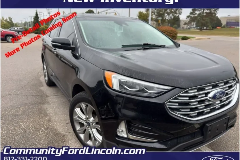 2019 Ford Edge Titanium photo 1