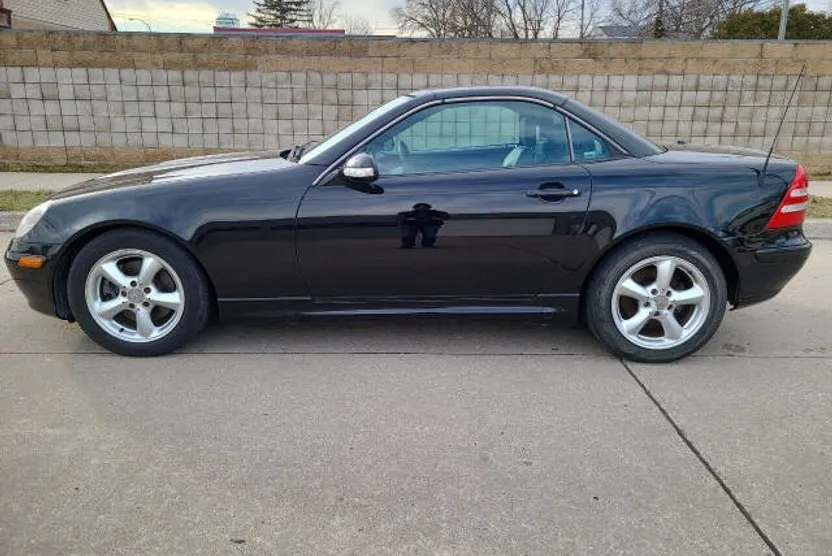 2002 Mercedes Benz SLK photo 1