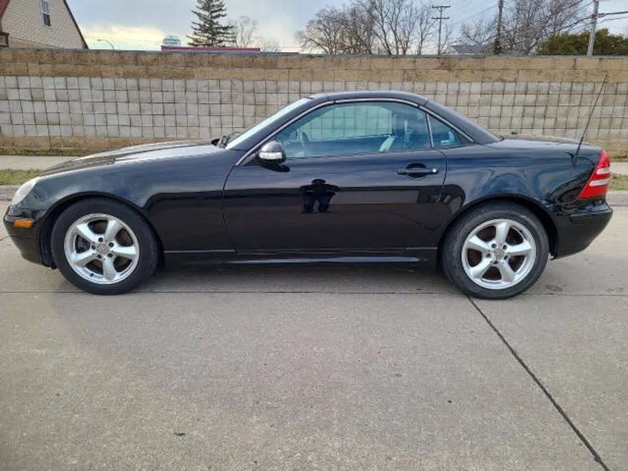 2002 Mercedes Benz SLK photo 1