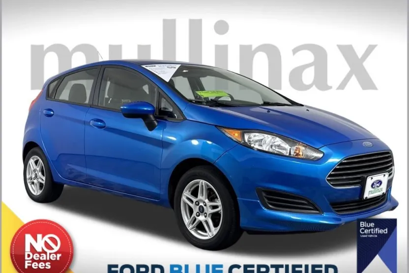 2017 Ford Fiesta SE photo 1