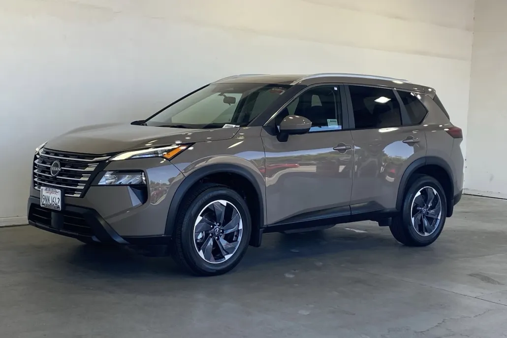 2024 Nissan Rogue SV photo 1