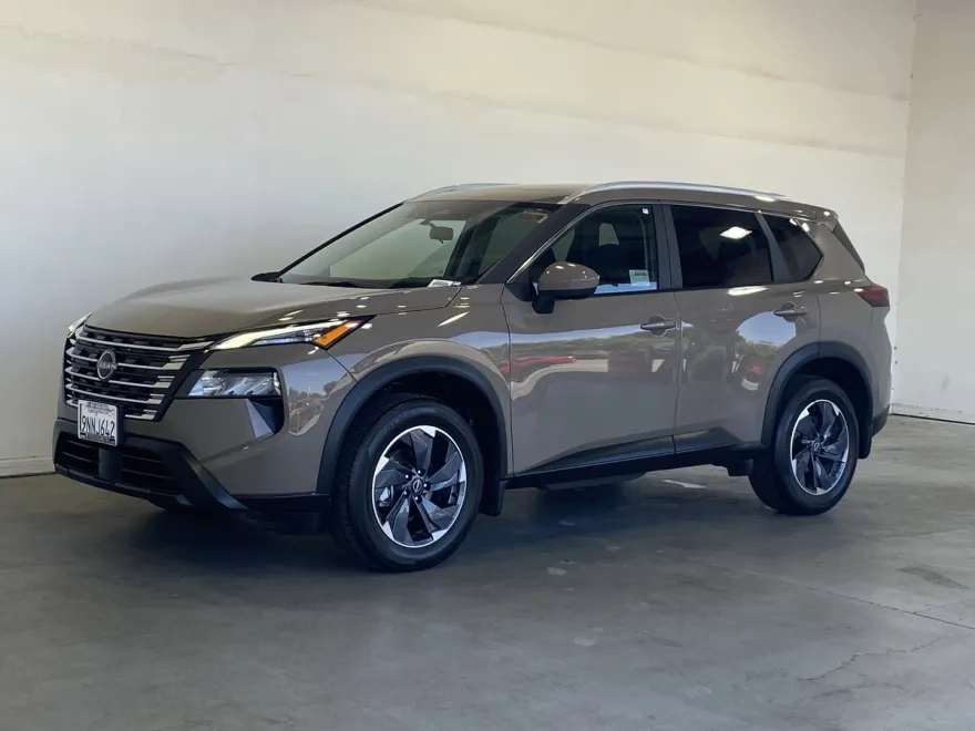 2024 Nissan Rogue SV photo 1