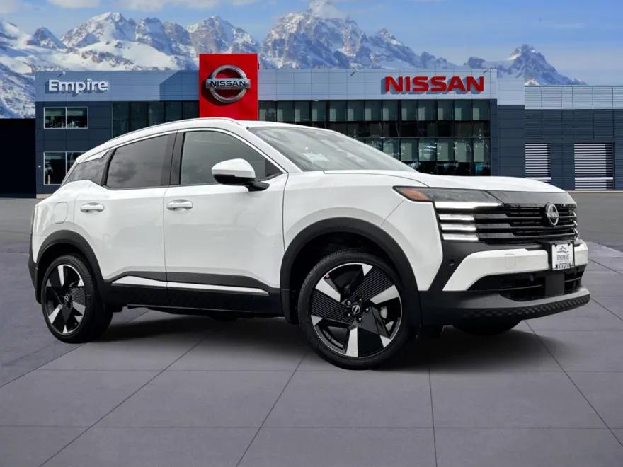 2025 Nissan Kicks SR photo 1