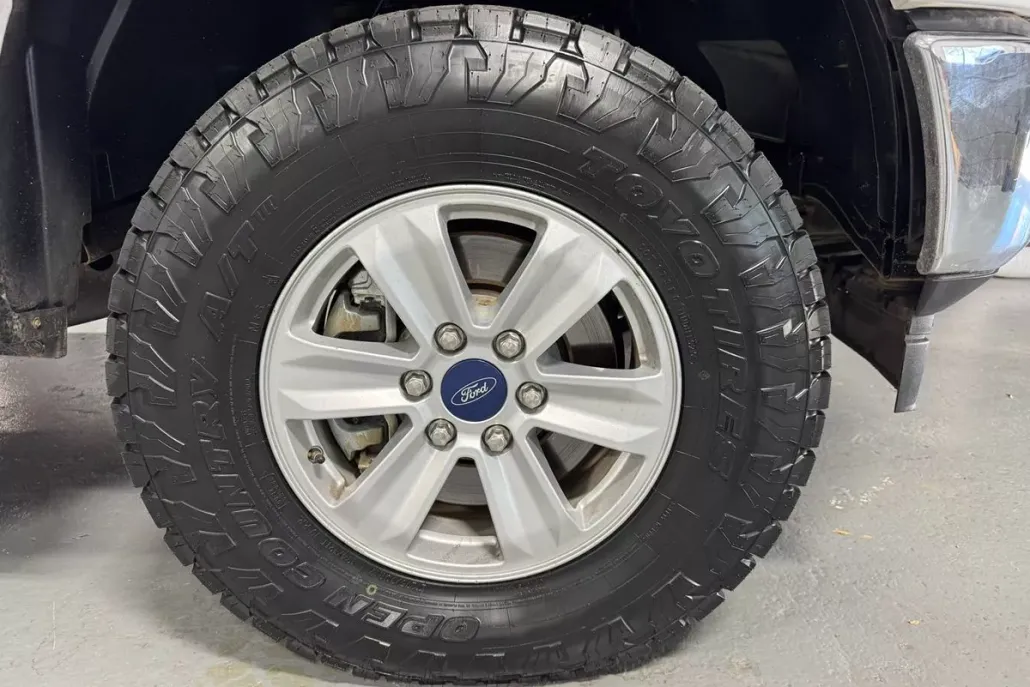 2019 Ford F-150 XLT photo 1