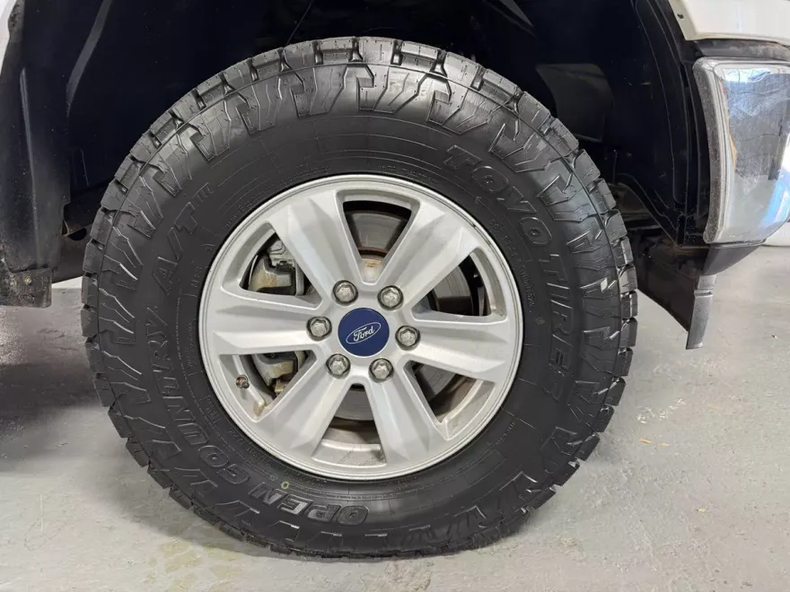 2019 Ford F-150 XLT photo 1