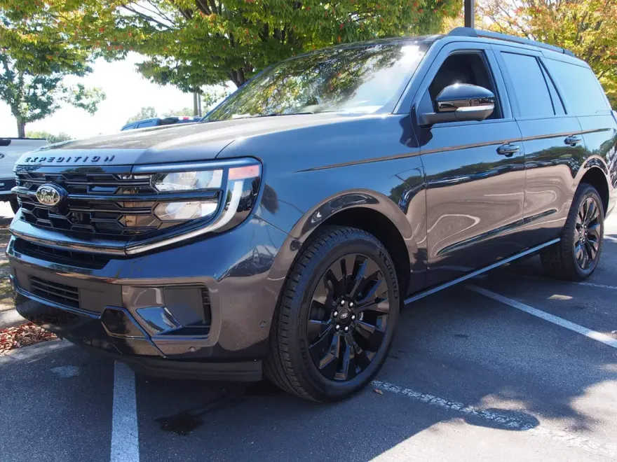 2025 Ford Expedition Platinum photo 1