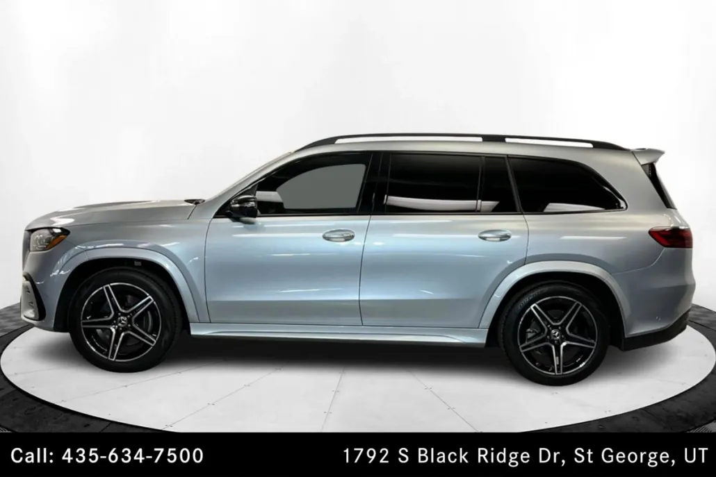 2025 Mercedes Benz GLS 450 4MATIC photo 1
