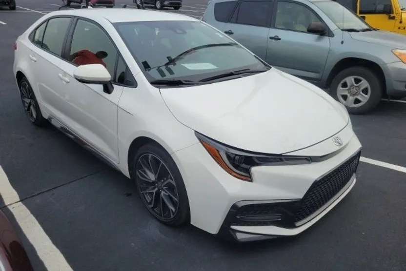 2022 Toyota Corolla SE photo 1