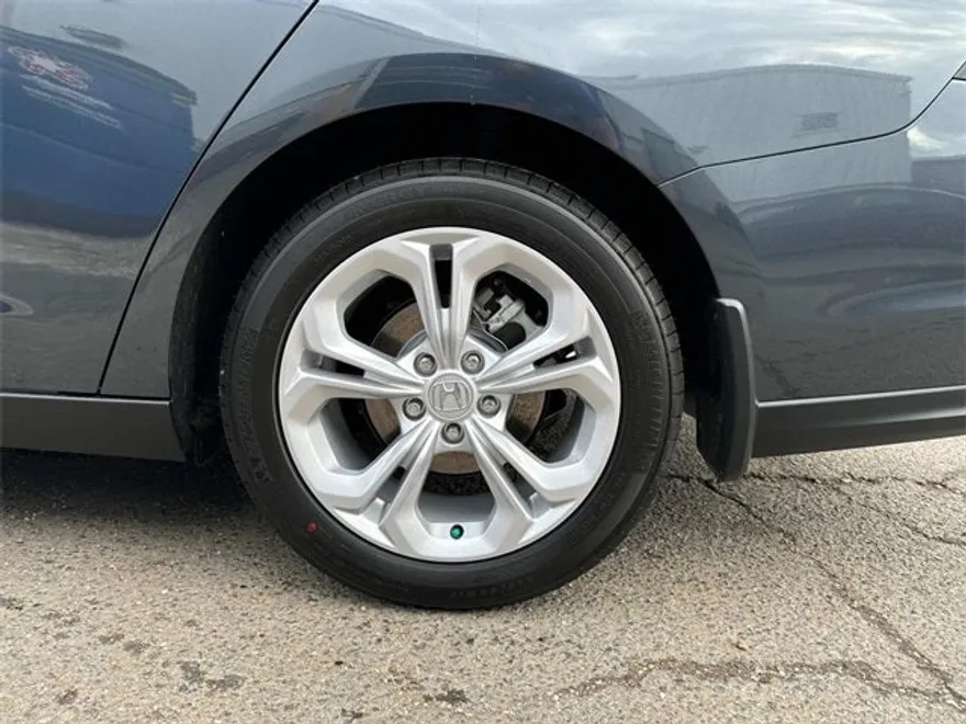 2025 Honda Accord LX photo 1