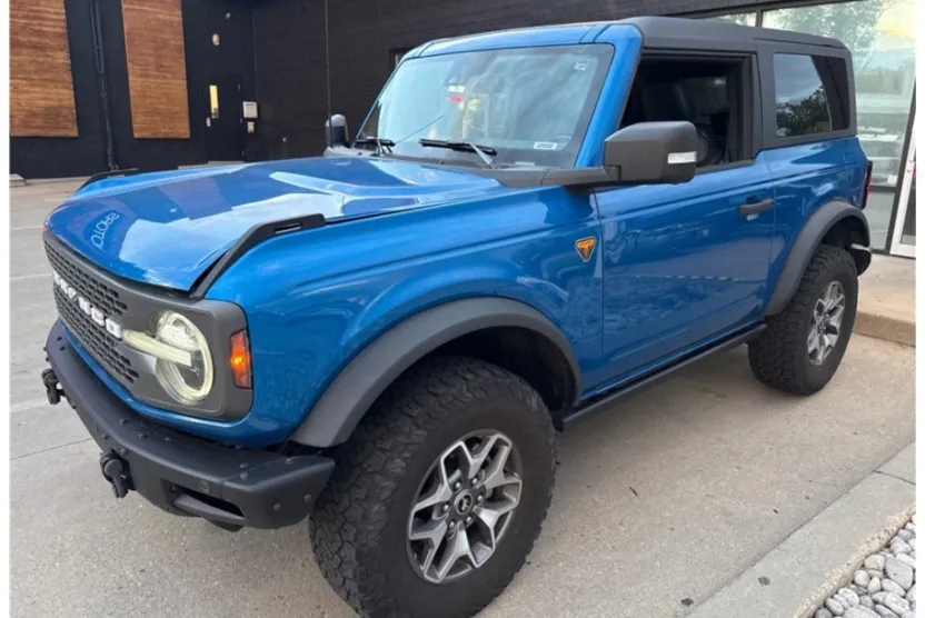 2022 Ford Bronco Badlands photo 1