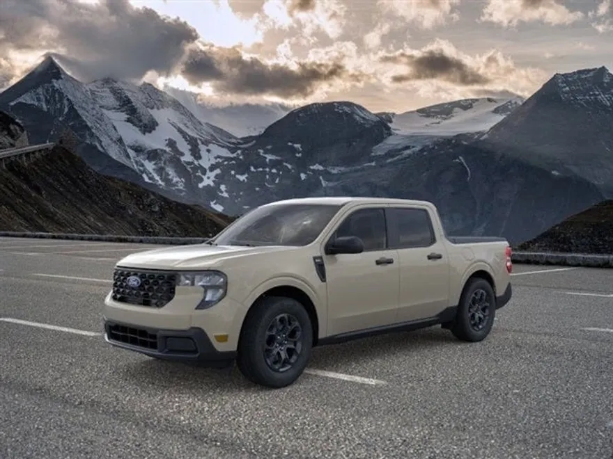 2025 Ford Maverick XLT photo 1