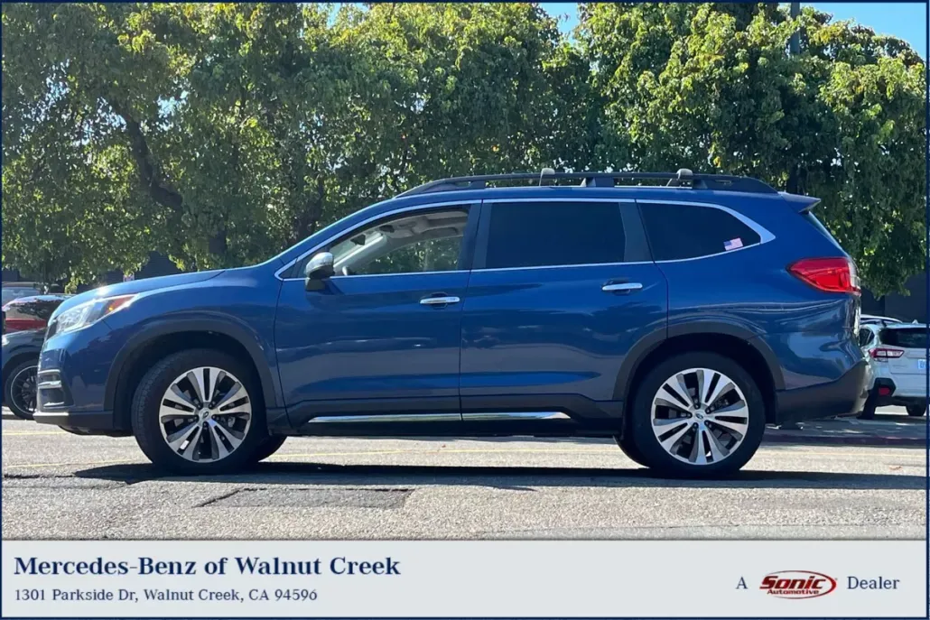 2022 Subaru Ascent Touring photo 1