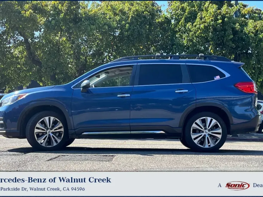 2022 Subaru Ascent Touring photo 1