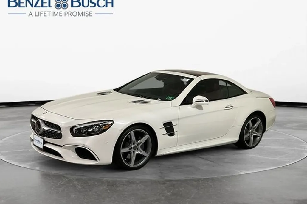 2017 Mercedes Benz SL 550 photo 1
