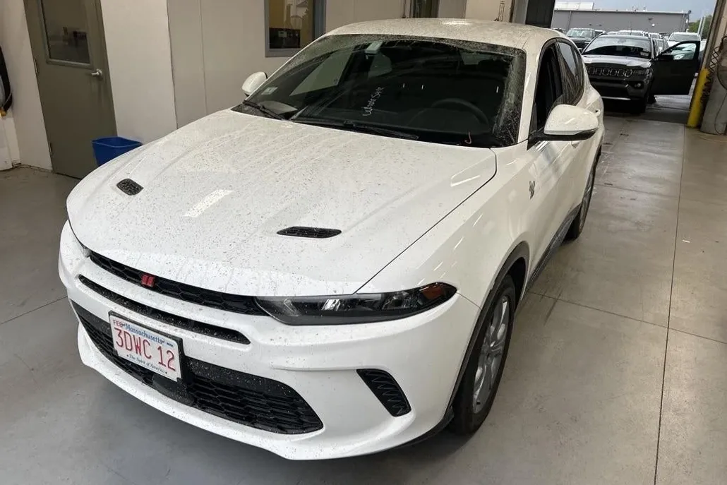 2024 Dodge Hornet R/T photo 1