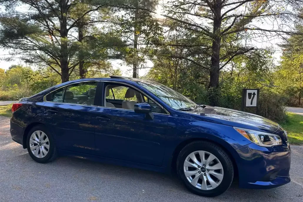2015 Subaru Legacy 2.5i Premium photo 1