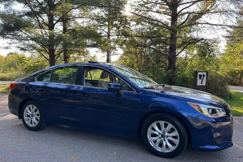 2015 Subaru Legacy 2.5i Premium photo 1