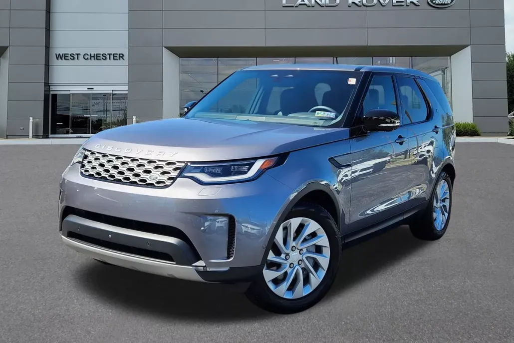2025 Land Rover Discovery P300 S photo 1