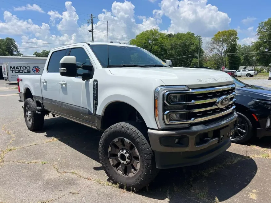 2023 Ford F-250 King Ranch photo 1