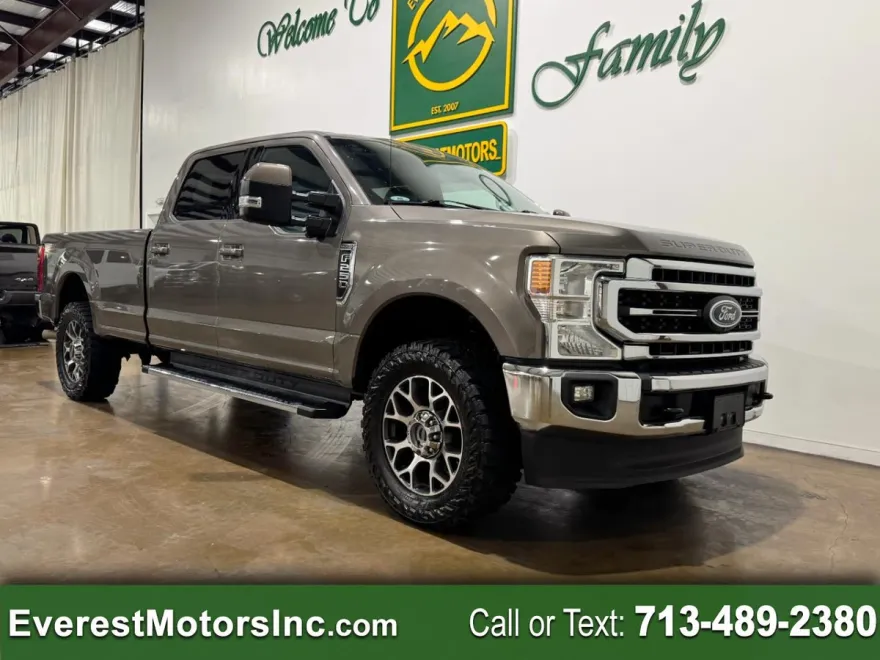 2020 Ford F-250 Lariat FX4 photo 1