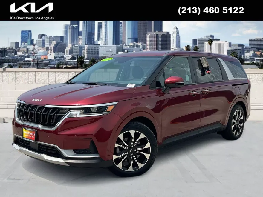 2023 Kia Carnival EX photo 1