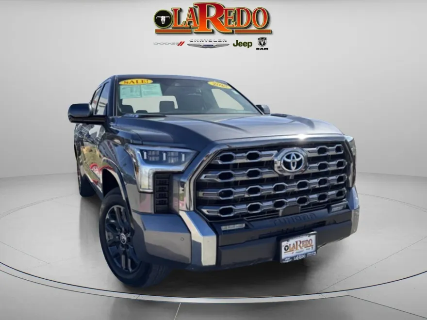 2024 Toyota RAV4 Platinum photo 1